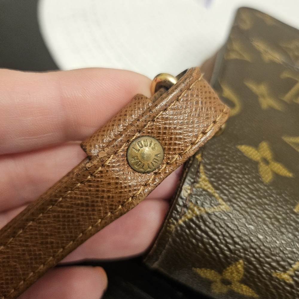 Louis Vuitton Brown Monogram Clutch - Original Strap - Picture 11 of 15